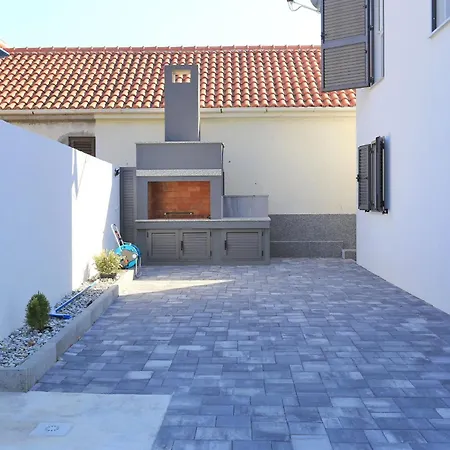 Gea With Heated Pool Vrsi