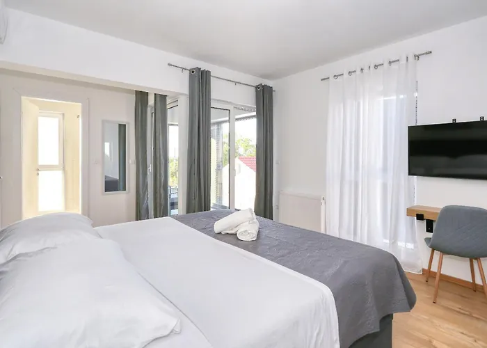 Villa Gea With Heated Pool *