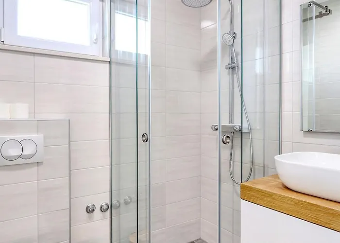 Gea With Heated Pool *