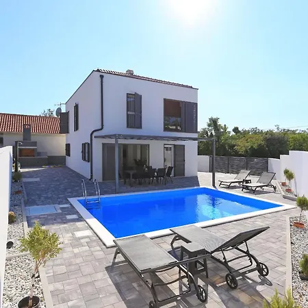 Villa Gea With Heated Pool *