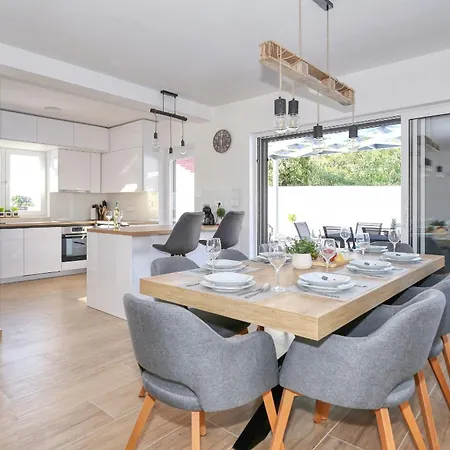 Gea With Heated Pool Villa Vrsi