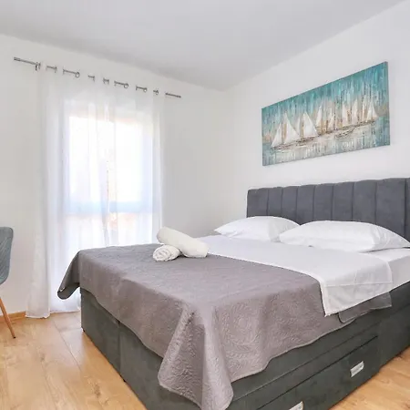 Villa Gea With Heated Pool *