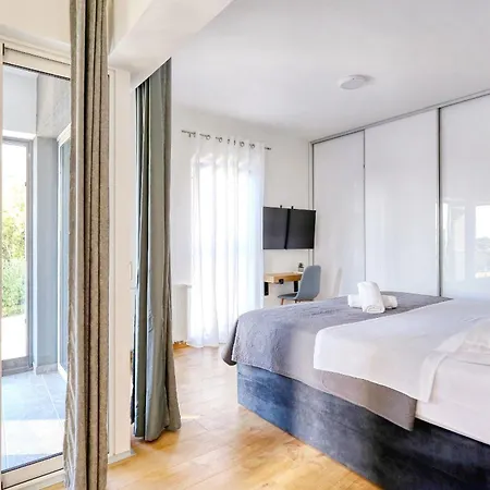 Villa Gea With Heated Pool