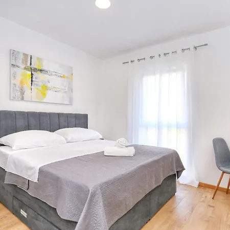 Gea With Heated Pool * Vrsi