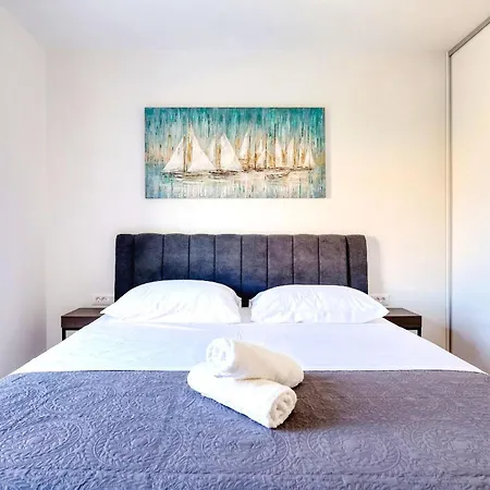 Villa Gea With Heated Pool