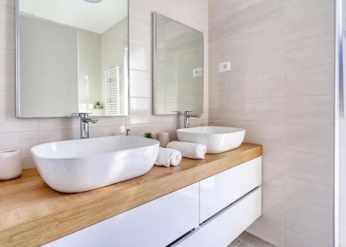 Gea With Heated Pool *