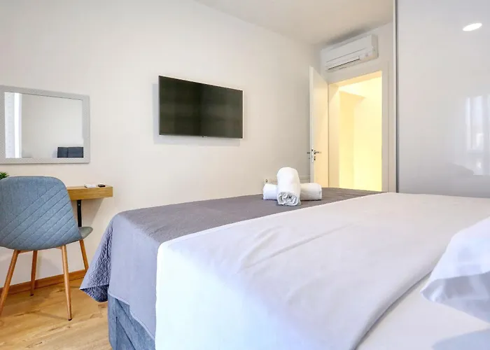 Gea With Heated Pool Vrsi