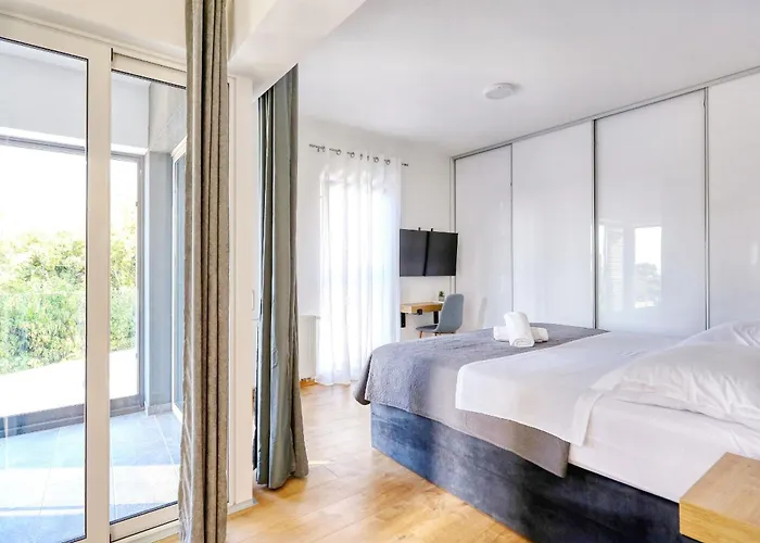 Villa Gea With Heated Pool